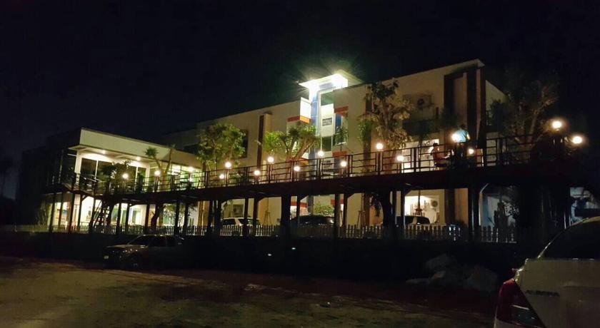 Por-Ho Boutique Hotel Накхонратчасима Экстерьер фото